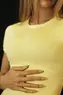 T-SHIRT SEMI CROPPED JUSTO EM MICROFIBRA
